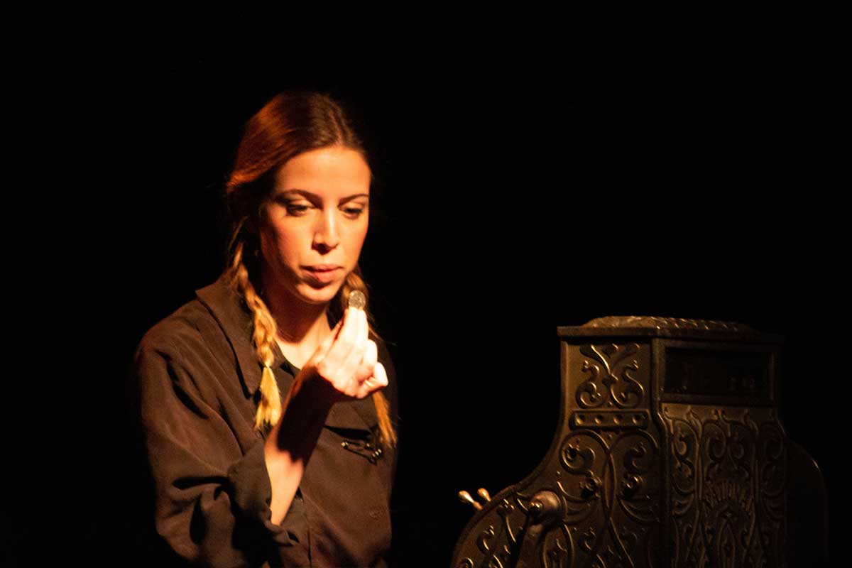 Clara Cabrera interpreta a la jovencísima Marta en 'Tea Rooms'. // Foto: Irene Herrero Miguel