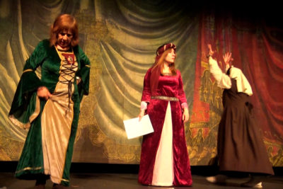 Imagen del espectáculo teatral 'Los figurantes' en el Teatro Fígaro Adolfo Marsillach