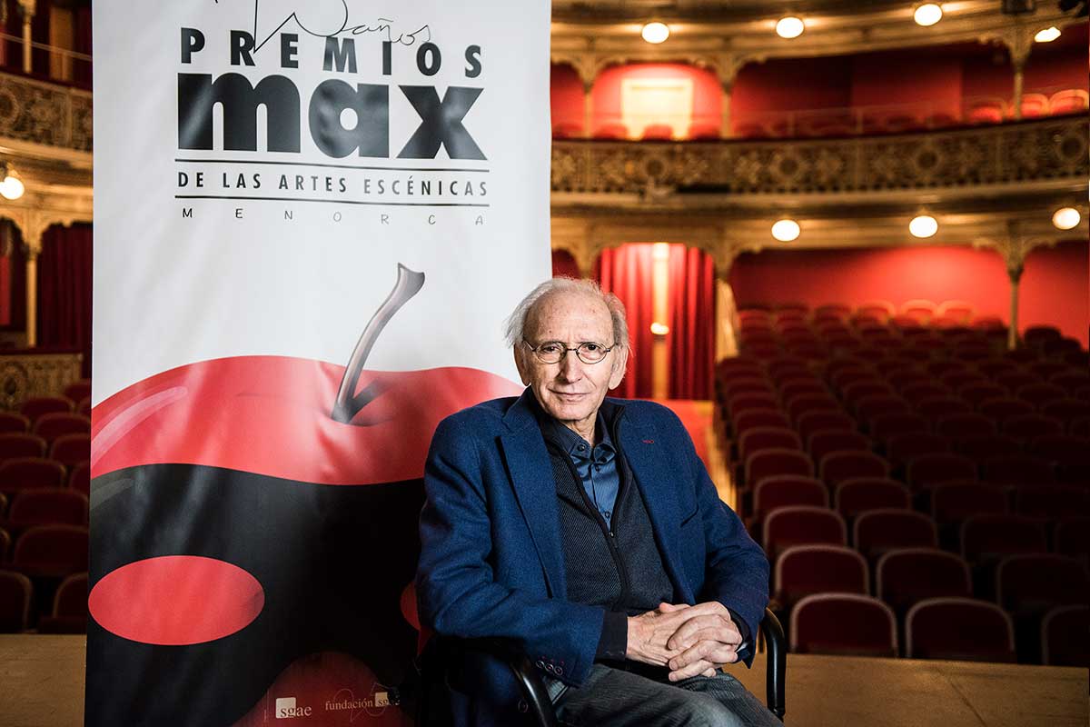 José Luis Alonso de Santos, Premio Max de Honor, desde el escenario del Teatro de la Comedia de Madrid. // Foto: Luis Camacho (Fundación SGAE)