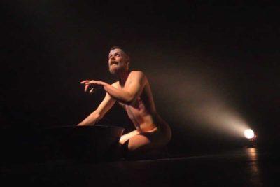 Imagen de Vale & Esque: La verdad de lo patético en el Umbral de Primavera