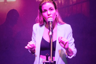 imagen de la obra 'Mi discurso de boda', protagonizada por Paula Martínez