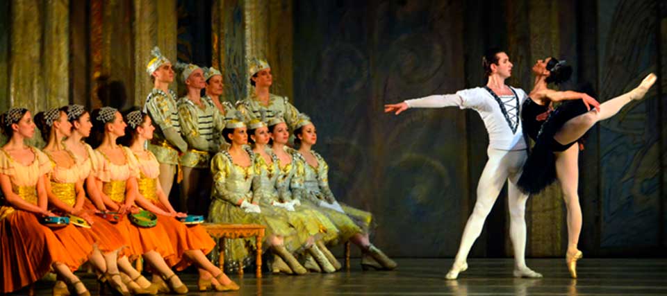 Ballet de Ucrania: El lago de los cisnes
