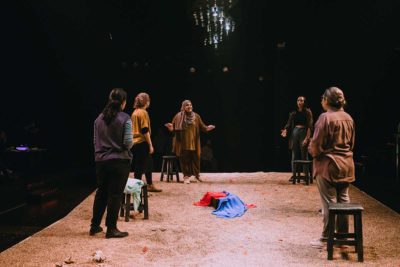 Imagen de 400 días sin luz en el Teatro Valle-Inclán