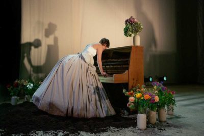 Imagen de Carme Portaceli & Michael de Cock/KVS: Bovary en Los Teatros del Canal