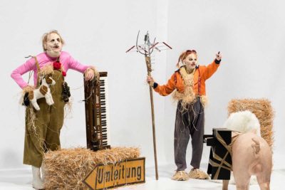 Imagen de Farm Fatale dirigida por Philippe Quesne en el Teatro Valle-Inclán