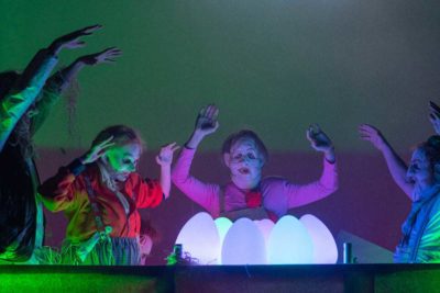 Imagen de Farm Fatale dirigida por Philippe Quesne en el Teatro Valle-Inclán