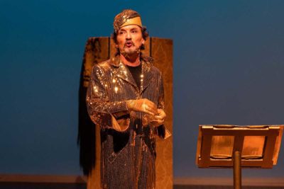 Imagen de Enrique Viana: Mentiras delgadas o Un juzgado de cuplé en los Teatros del Canal