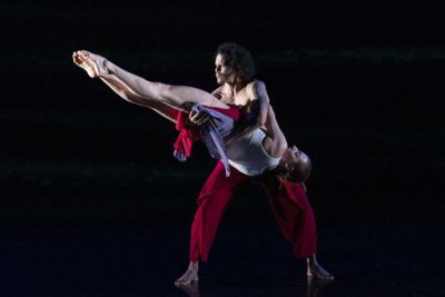 Imagen de ODISSEA - Los gestos de lo invisible en los Teatros del Canal