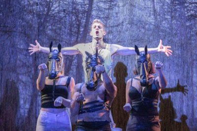 Álex Villazán es Alan Strang en Equus