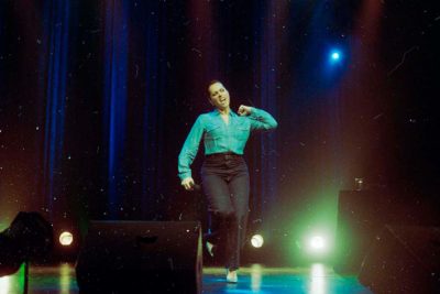 Imagen del espectáculo teatral 'Fea' de Natalia Baldebenito en el Pequeño Teatro Gran Vía