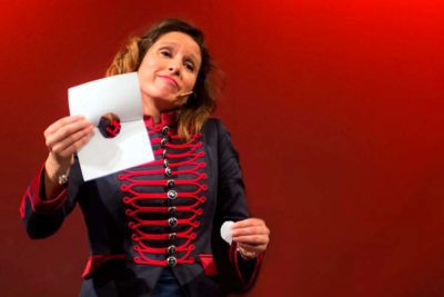 Imagen del espectáculo teatral 'próxima parada: magia majara