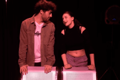 imagen de la obra 'A terra' dirigida por Claudia Puig Moysset