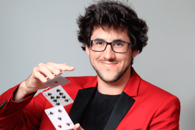 Gana entradas para ‘Ilusiónate’ de Borja Montón en el Teatro Arlequín