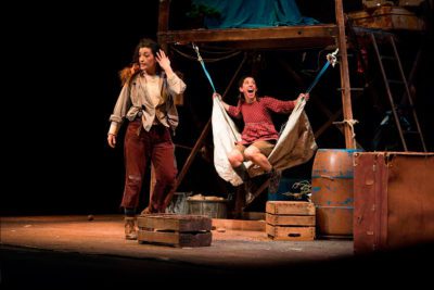 Imagen de La casa más pequeña en la Sala Cuarta Pared