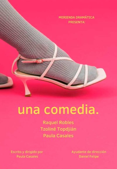 Una comedia.
