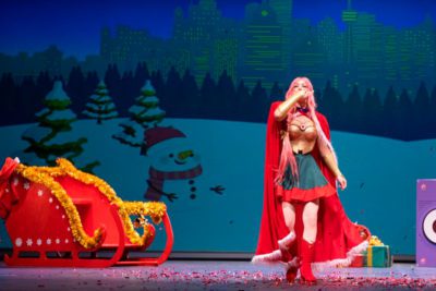 Imagen del espectáculo teatral Luli Pampín y las bolas mágicas de la Navidad en el Teatro La Latina