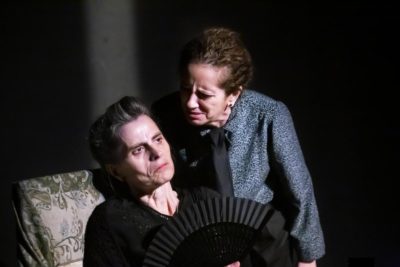 Gana entradas para ‘Bernarda y Poncia’ en el Teatro Lara