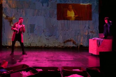 tantos esclavos tantos enemigos en sala teatro cuarta pared