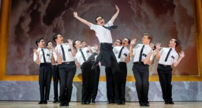 ¡Ding, dong! Bienvenidos al backstage ‘The Book of Mormon’