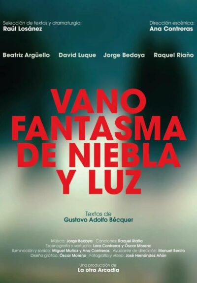 Vano fantasma de niebla y luz