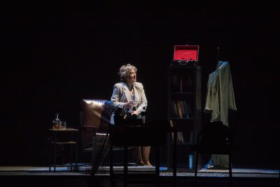 Imagen de 'La profesora' con Isabel Ordaz y Marcial Álvarez