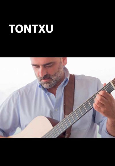 Tontxu en concierto acústico