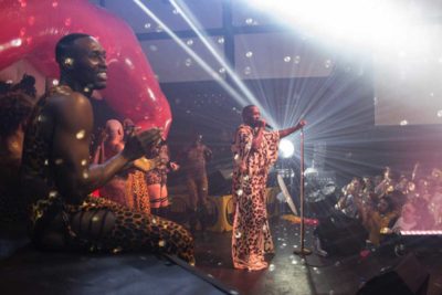 Imagen de Kiddy Smile: The Fifth Element Ball (El Ball del Quinto Elemento)