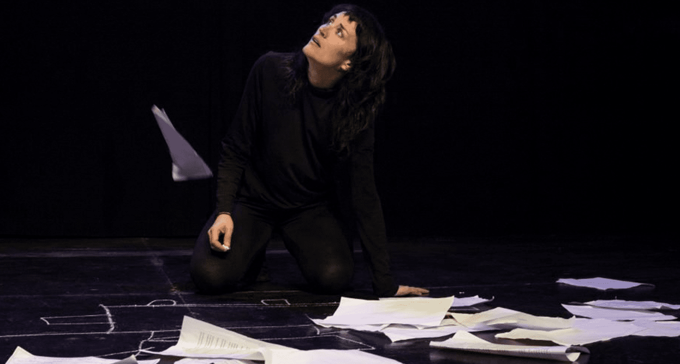 imagen de la obra de teatro Arrancamiento de Pamela Palenciano en el Teatro del Barrio