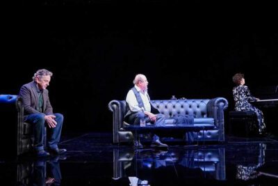 Imagen de 'El lector por horas' de Carles Alfaro