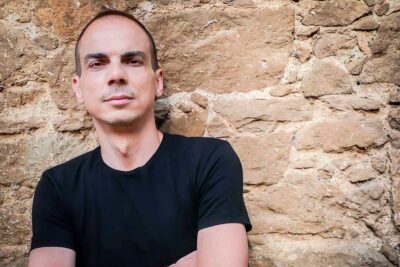 Alberto Conejero: «Confío en la resistencia del teatro para permanecer a salvo de aquellos intentos de control desde poderes oscuros»