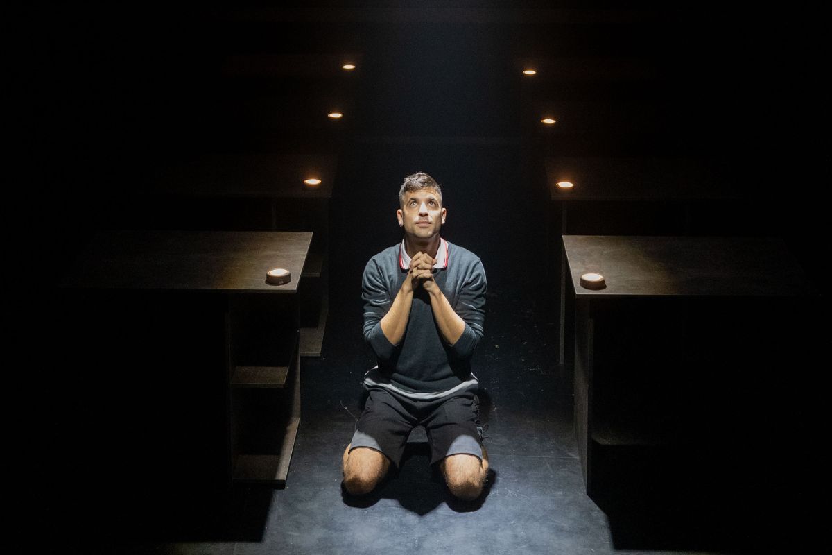 Imagen de 'No juegues con Carrie' de Enrique Cervantes.