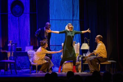 Una hermana para tres hermanos