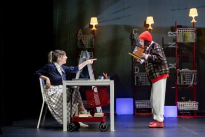 TEATRO-MADRID-EL-MUNDO-ESTA-ROTO-PERO-SE-PUEDE-CAMINAR-4