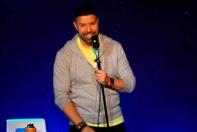 Un día eres joven y al otro...estás de puta madre