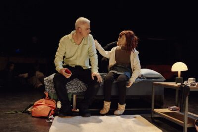 Imagen de 'Adolescencia infinita' de Pont Flotant.