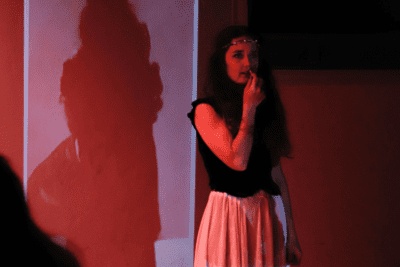 Imagen de Miss (soporte de ficción)