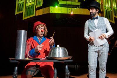 Imagen del elenco y los músicos de Las cuatro clown Estaciones de Vivaldi