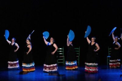 Imagen de escena de Azul, ámbar y rojo