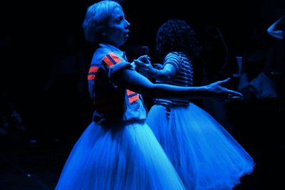 Imagen de Bailarinas incendiadas