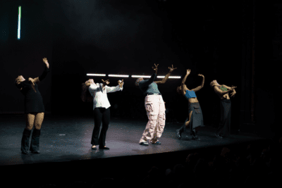 Imagen de STUCK de Mounia Nassangar