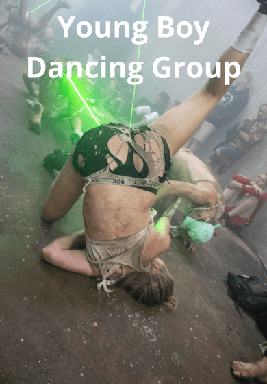 Young Boy Dancing Group → Teatros del Canal