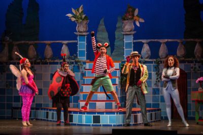 En San Isidro, al teatro con mi familia. ¡Y tan pichi!
