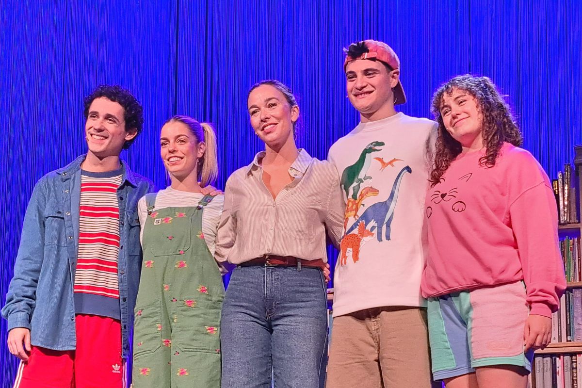 Parte del elenco de El Hilo Invisible en Madrid.