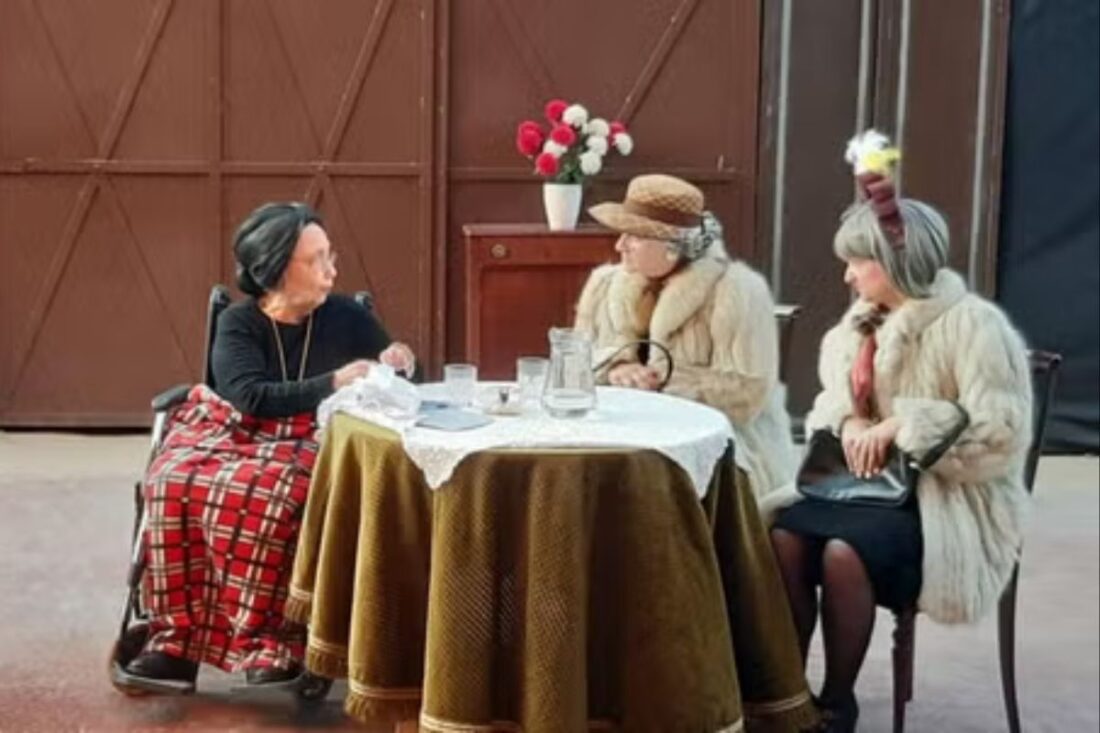 Cianuro, ¿solo o con leche? - Terencio Tofanes