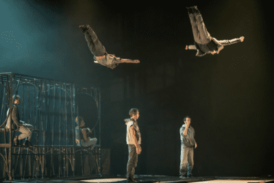 Imagen de Face aux murs (De cara a la pared)