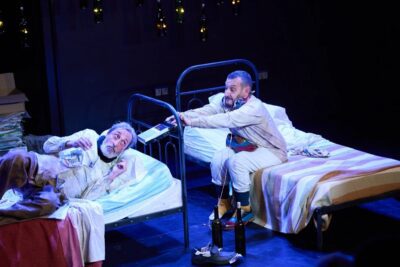 Imagen de escena de Más perdidos que Carracuca