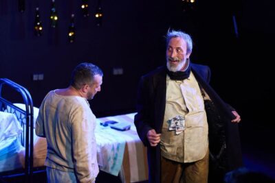 Imagen de escena de Más perdidos que Carracuca