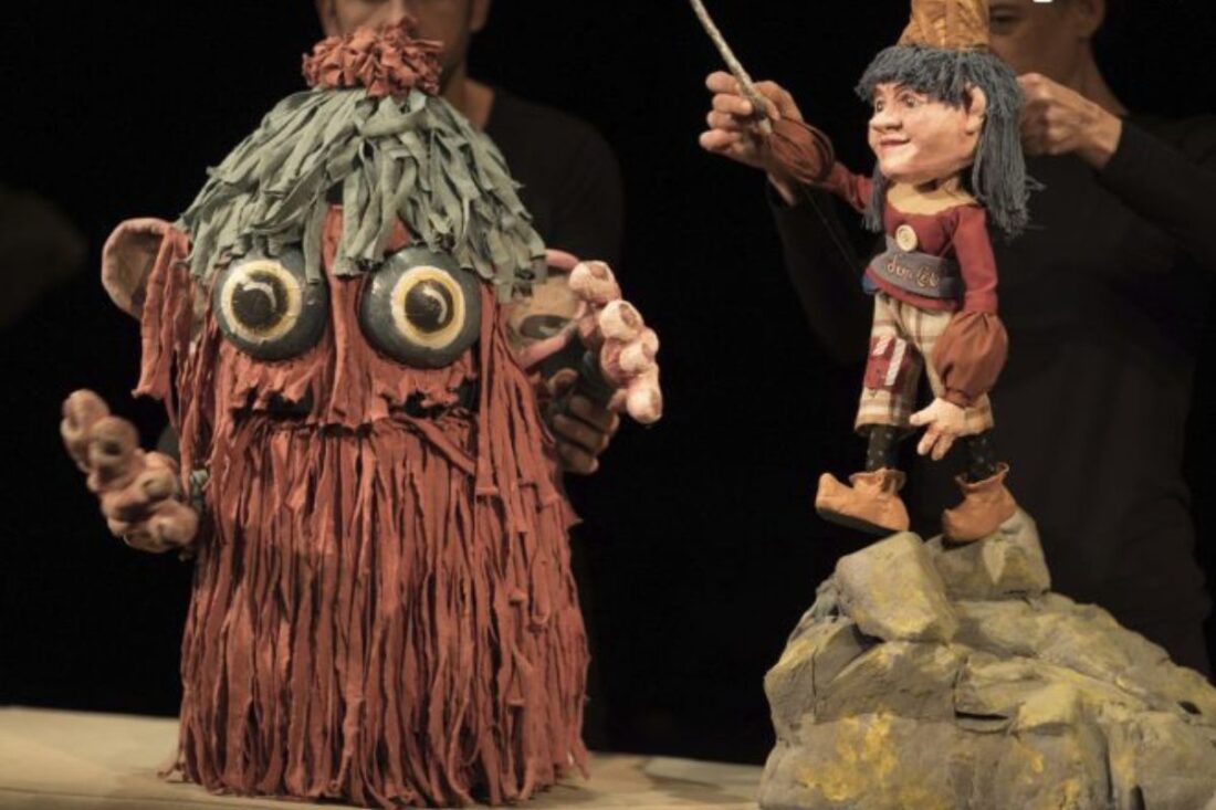 Imagen de escena de La Costurerita valiente.