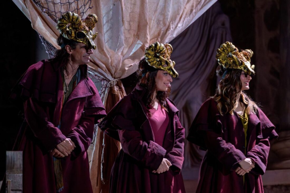 TEATRO-MADRID-Jasón-y-las-furias-1