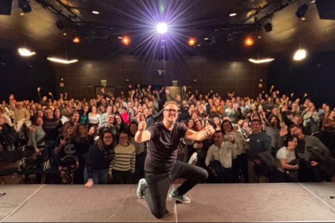 TEATRO-MADRID-Me-veo-en-wallapop-Diego-Arjona-1